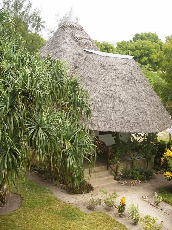 Coast Sun Gardens Cottage Msambweni 外观 照片
